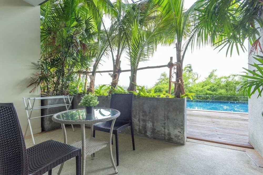 Luxury Everything Walking Distance c112