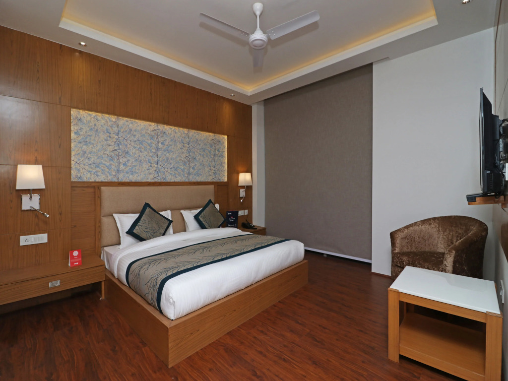 Oyo 10824 Hotel Star Suites