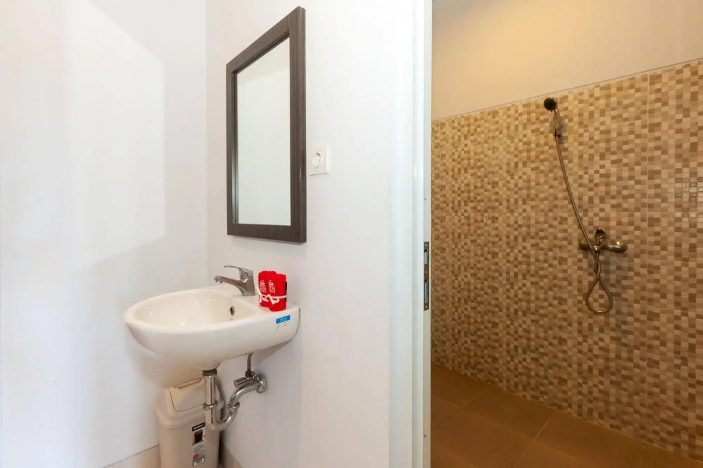 ZEN Rooms Uluwatu Dua Unud
