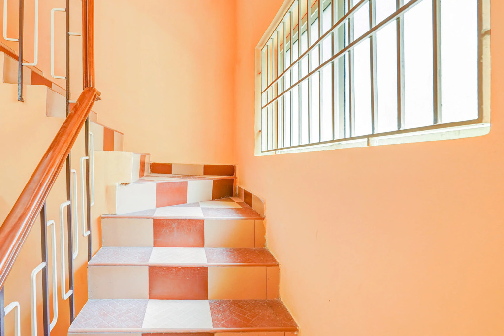 Hotel O Velachery Near Devi Karumariamman Nagar Extension