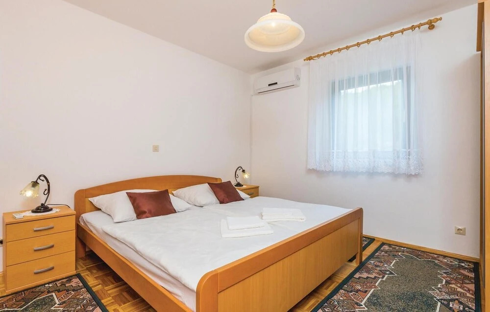 5 Bedroom Amazing Home In Klenovica