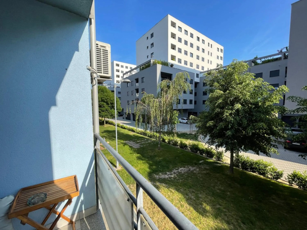 Large Modern Flat with Balcony - Lake Jarun