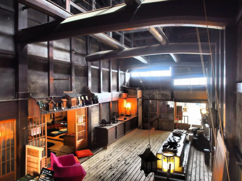 Naramachi Hostel & Restaurant