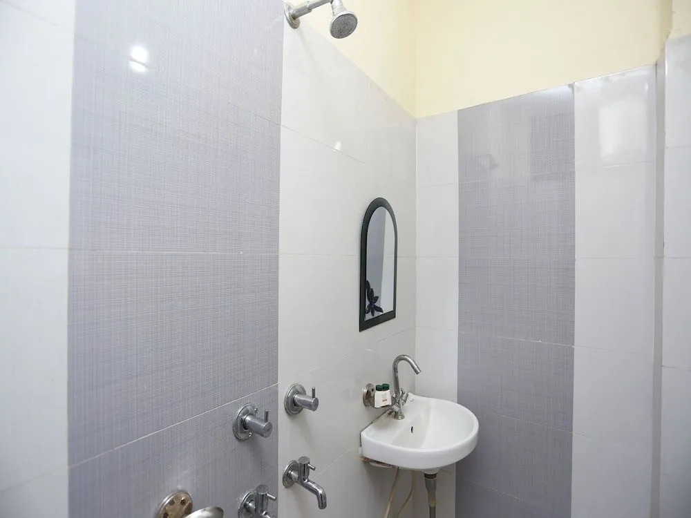 Super Hotel O Shree Shree Guest House