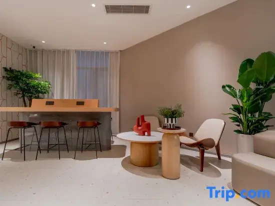 Home Inn Business Travel Hotel (Huansha Road, West Lake, Hangzhou)