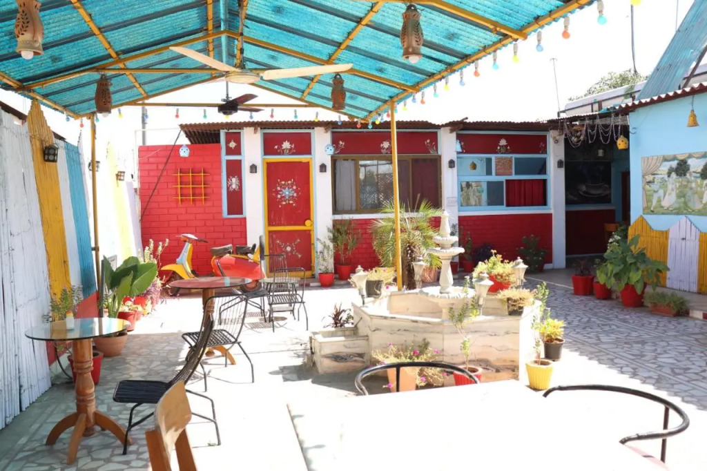 Govind Hotel