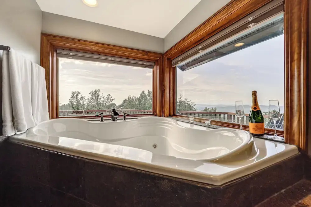 Hot Tub + Stunning Views: Luxury Beech Mtn Escape!