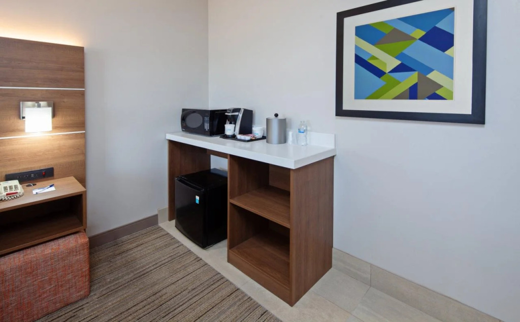 Holiday Inn Express Hotel & Suites San Diego-Escondido by IHG