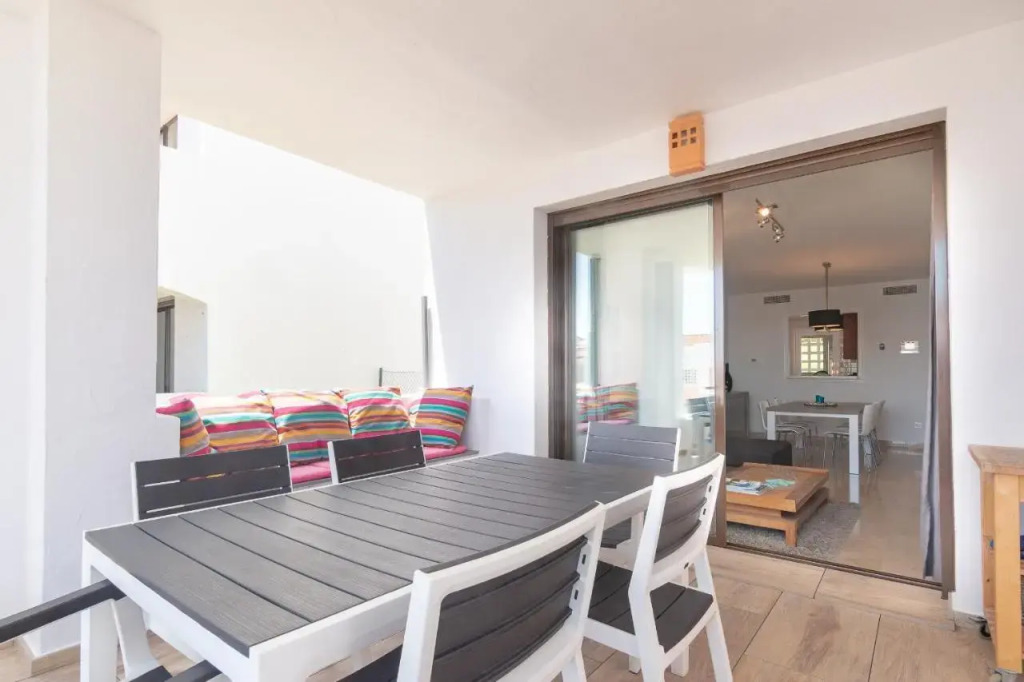 2149-Amazing groundfloor 3 bedrooms on golf, pools