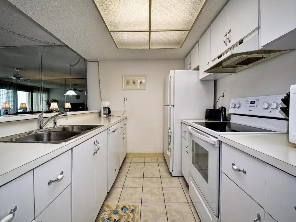 440 West Condo 1604N