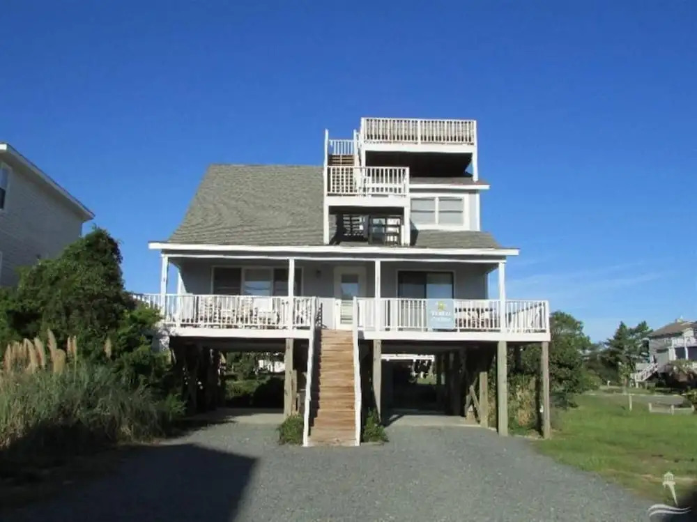 Yankee Traitor II - 4 Br Home
