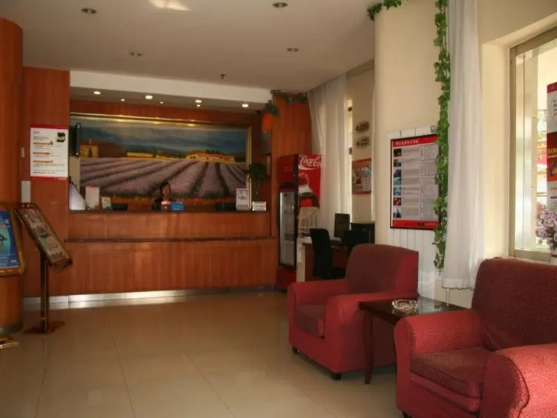 Hanting Express Qingdao Yuanyang Plaza Branch