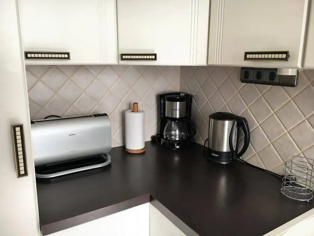 Romeo Family Apartments
