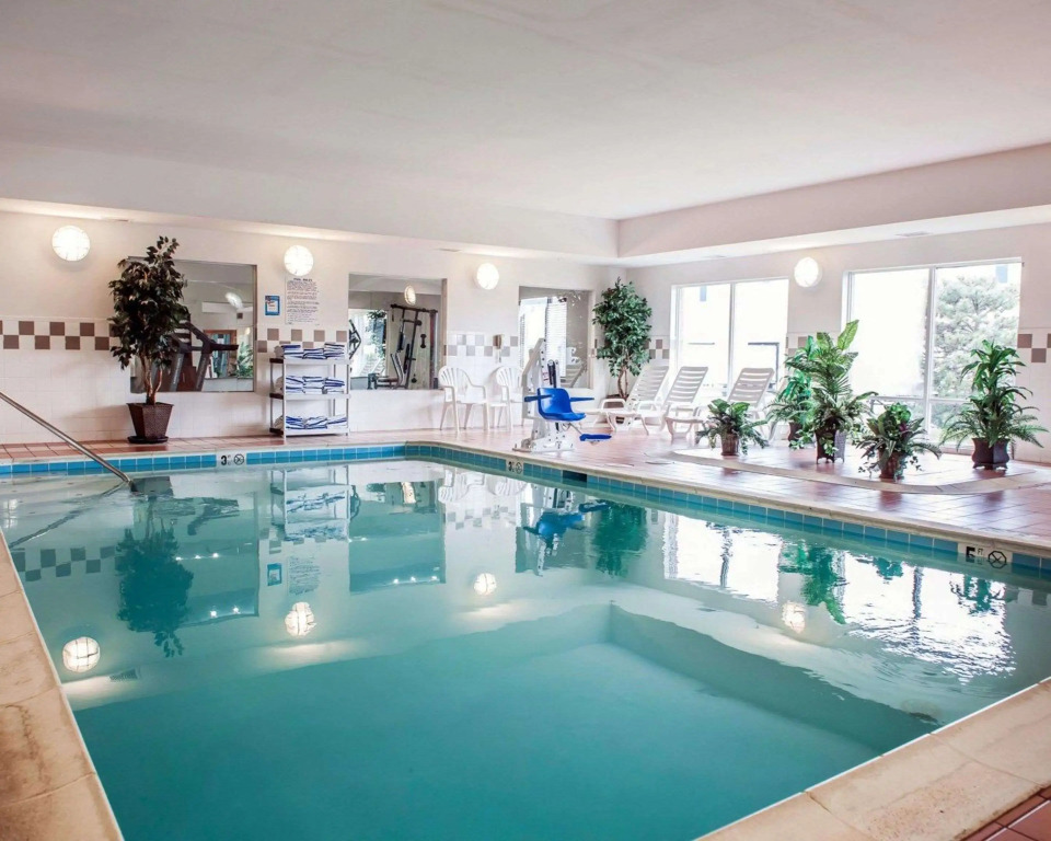 Comfort Suites near Indianapolis Airport