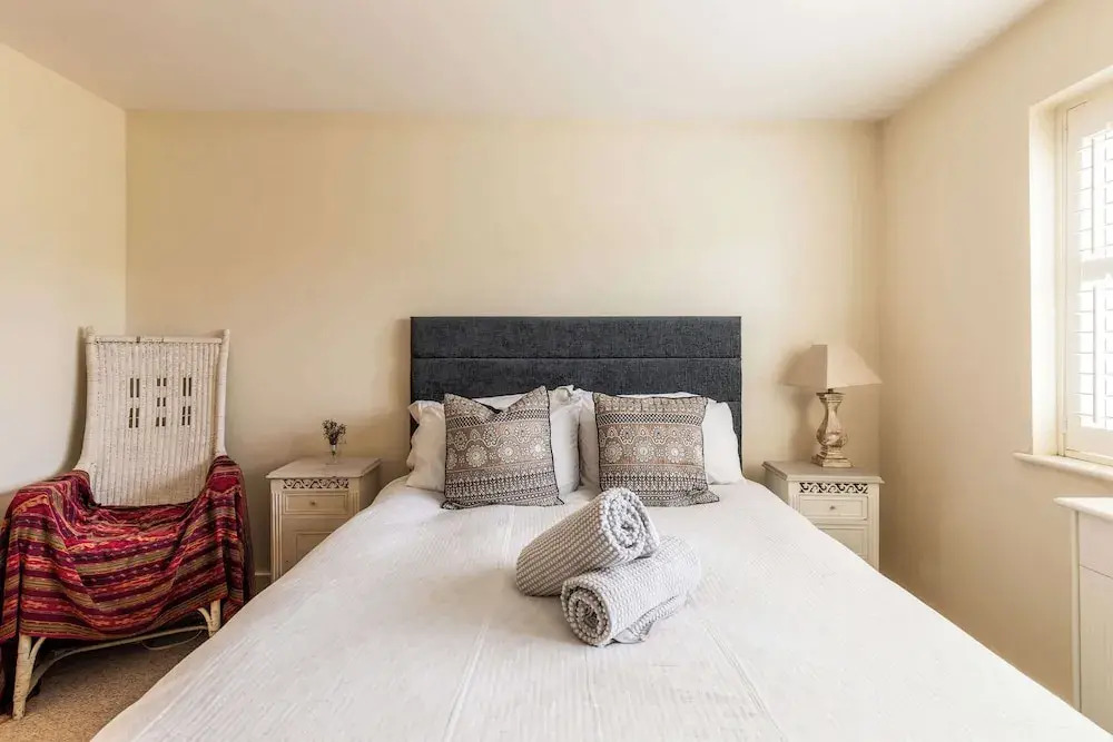 Light-filled Family-friendly Beach House
