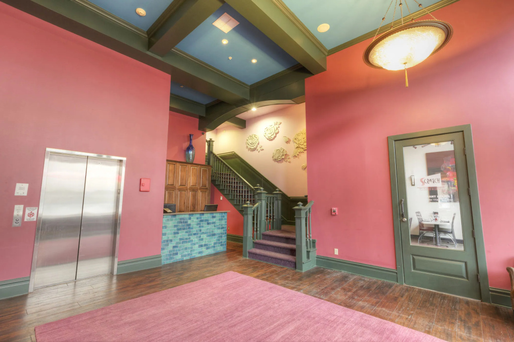 Montvale Hotel