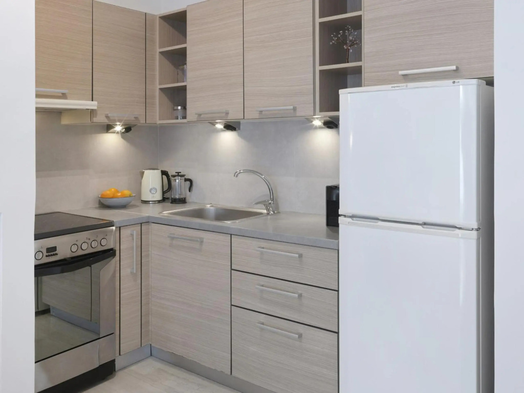 Modern Studio opposite the Areios Pagos court.