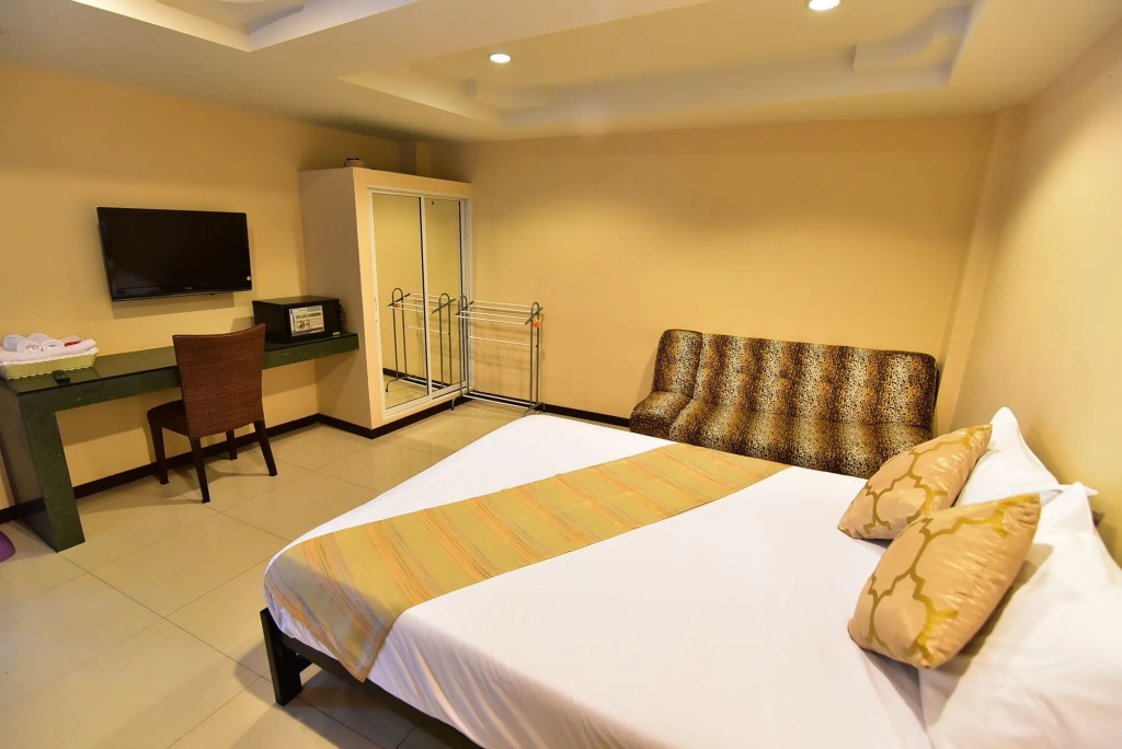 jomtien Beach Condo by Silvia