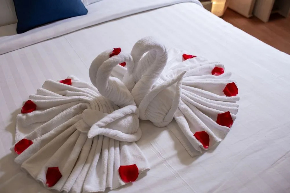 Hanoi Valley Boutique Hotel & Travel