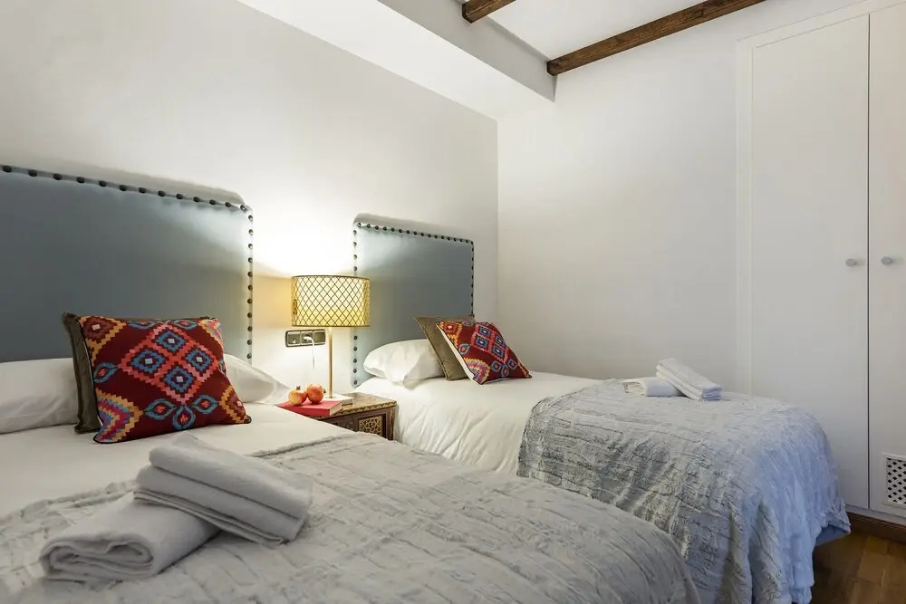 Genteel Home Bib Rambla