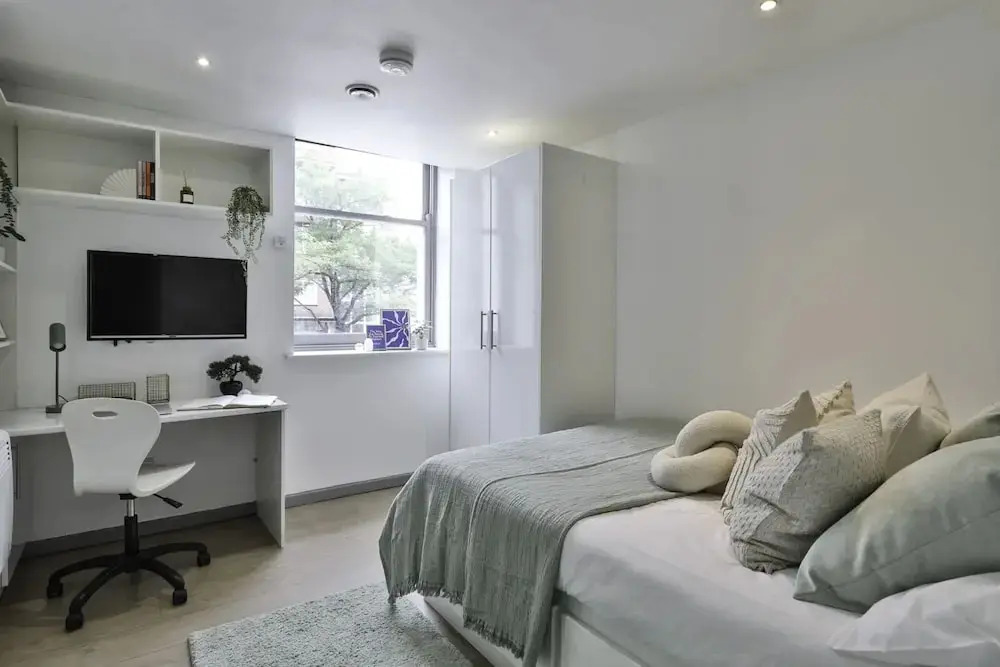 For Students Only - Picturehouse Apartments in Exeter