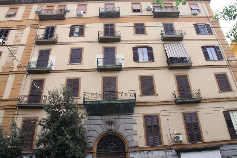 BB Le Porte Di Napoli