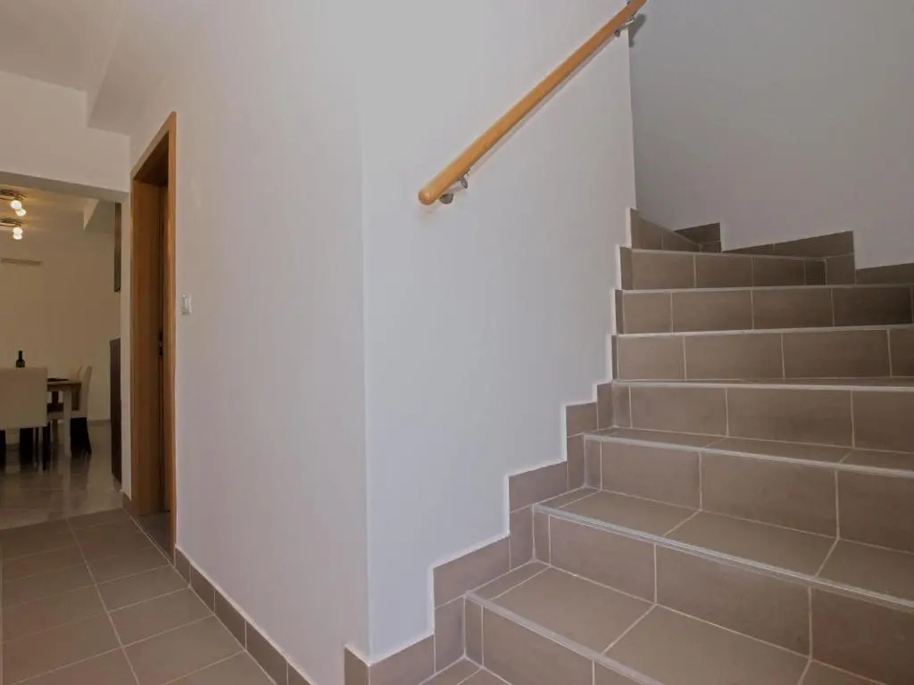 House Andrej 1372