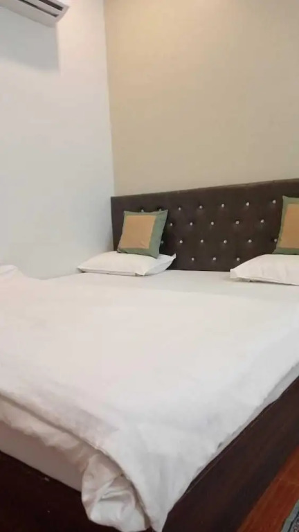 Hotel Basera