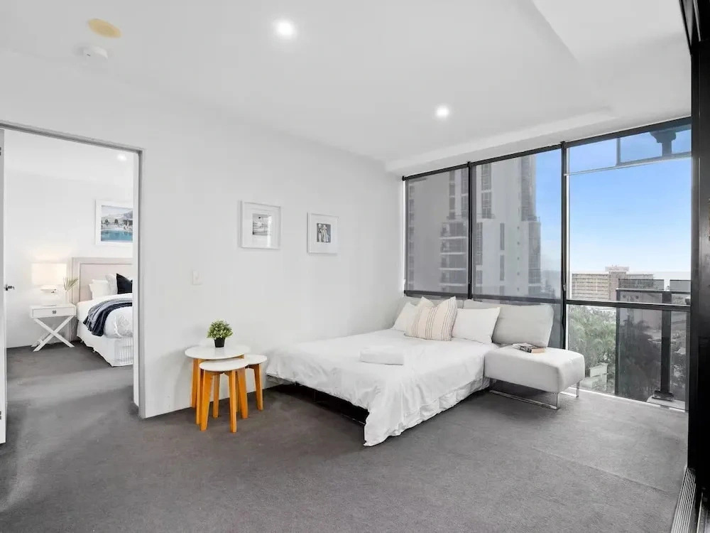 Scenic View 2 Bedroom Apartment - Pools, Gym and Secure Parking