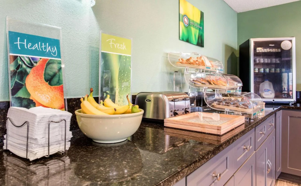 La Quinta Inn & Suites by Wyndham Miamisburg Dayton South
