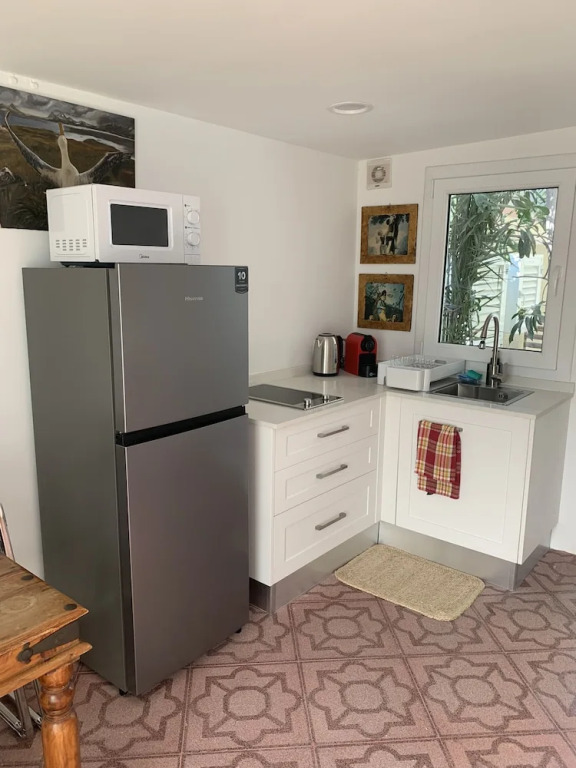 Charming and Cozy Apartment in Dubai Available now