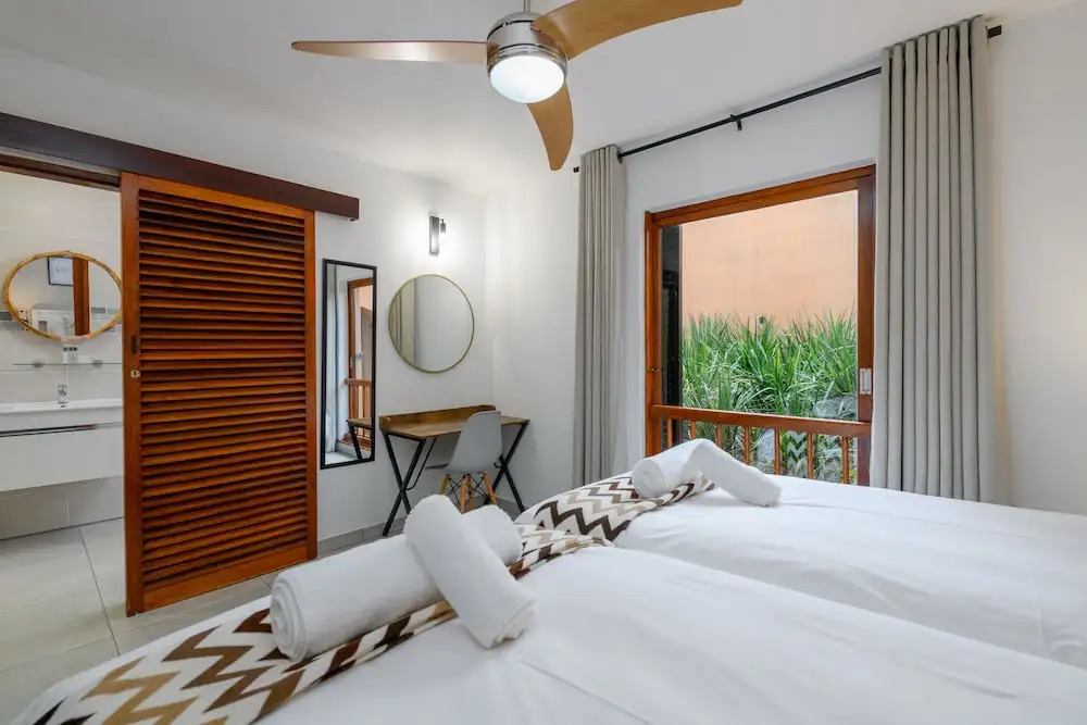 San Lameer Villa Rentals 1933
