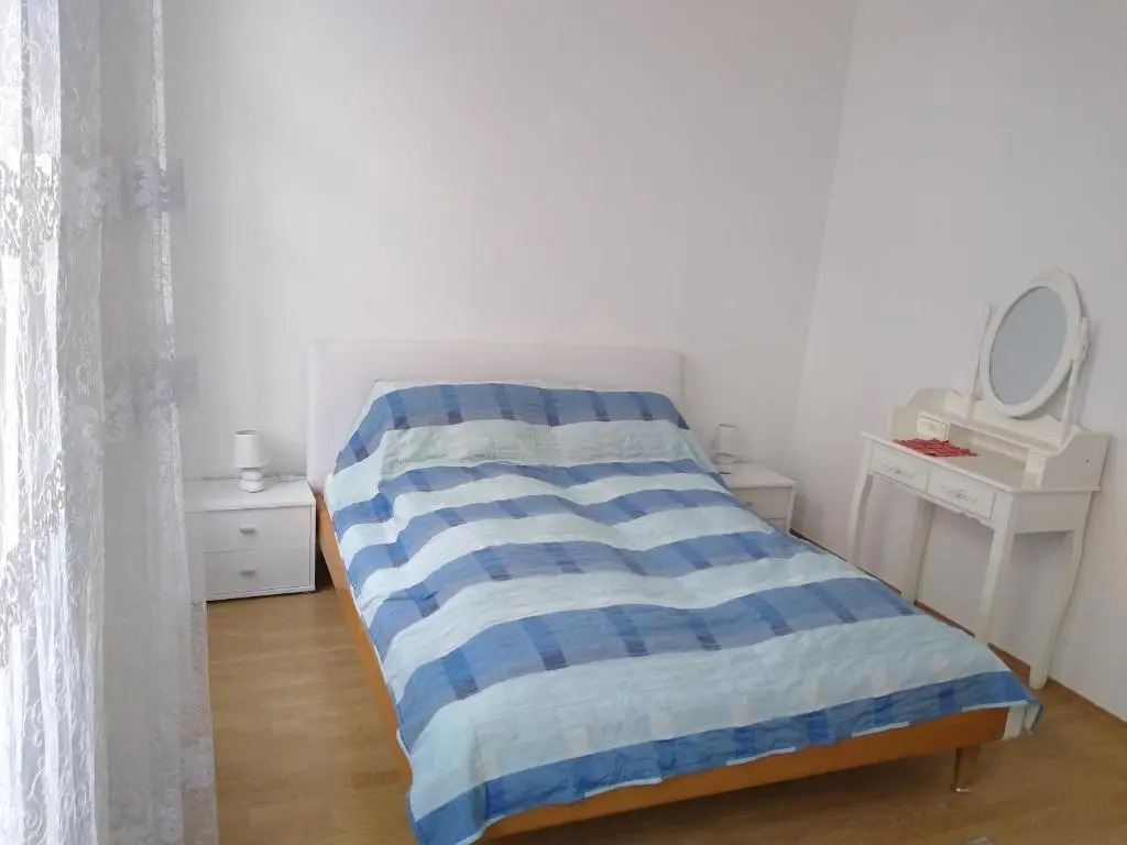 Spacious Central Apartment