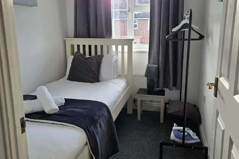 Garden - Pets - Parking - Wifi - Sleeps 2
