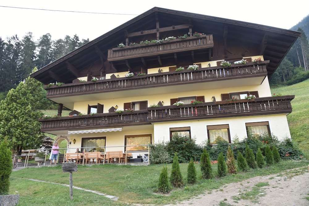 Pension Gasthof Haselstaude