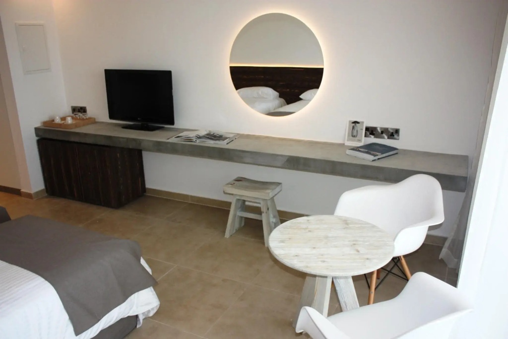 Amphora Hotel & Suites