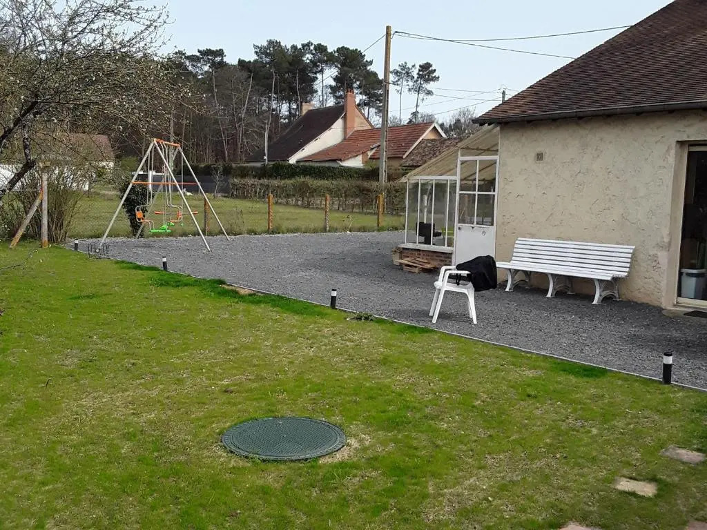 Gîte tout confort près du circuit des 24H du Mans - 3 chambres, jardin et parking privé - FR-1-410-261