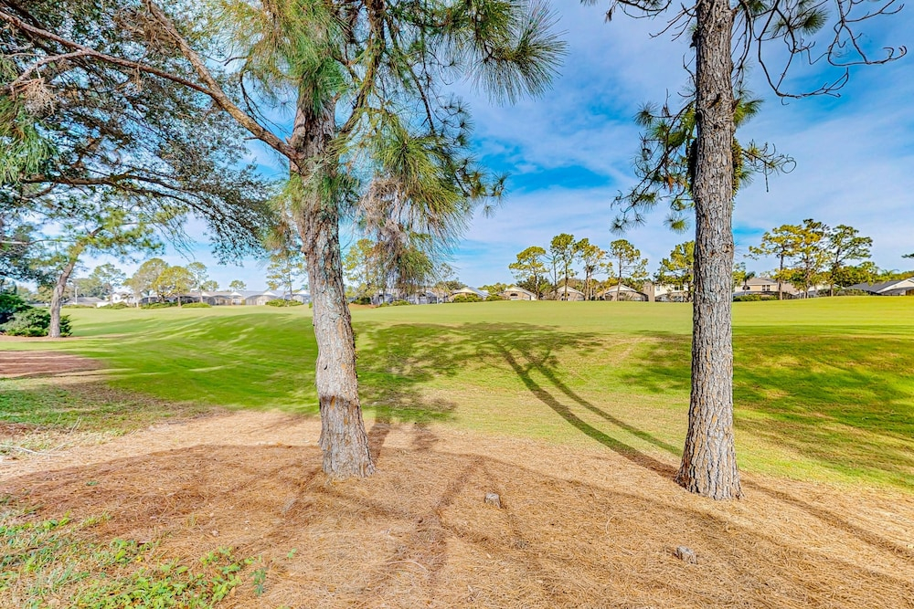 Radiant Retreat With Private Pool, On-site Golf, Board Games, AC, & W/D