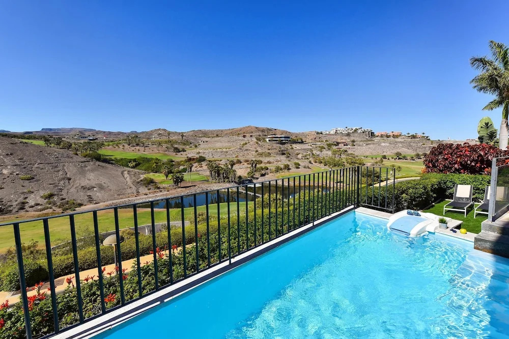 Villa mit Pool Los Lagos 16