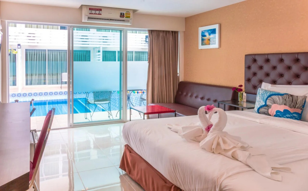 Villa Pool Lay Resort Pattaya