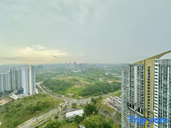 Elysia Park Residence Medini by Stayrene