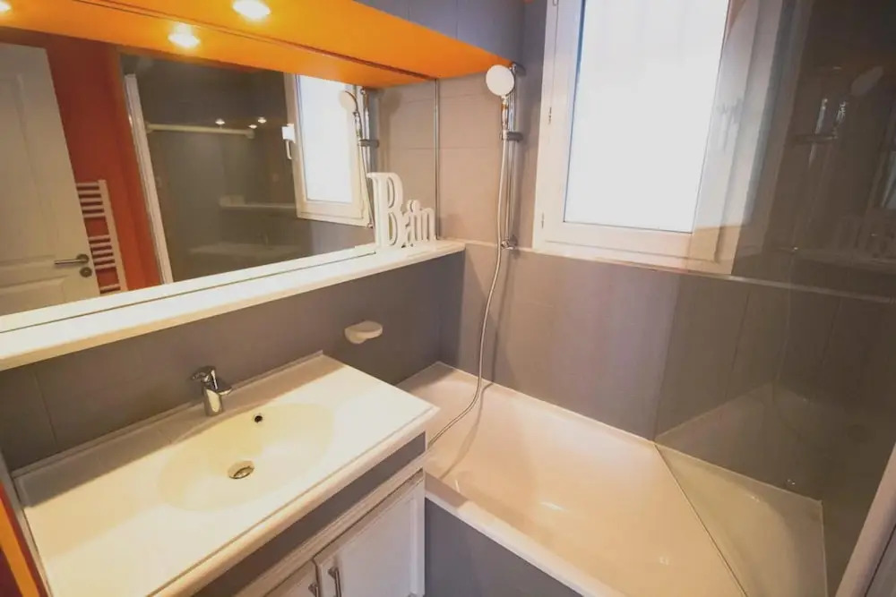 Apartment With one Bedroom in Grimaud, With Wonderful sea View and Shared Pool - 1 km From the Beach