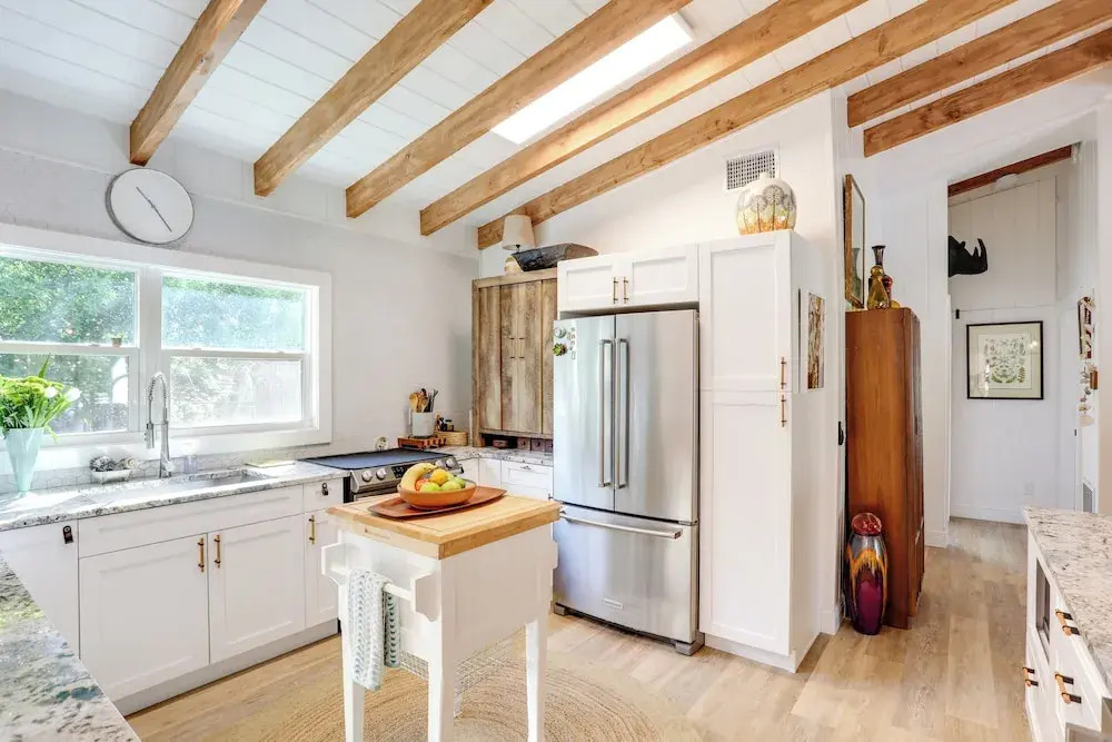 Pet-friendly Home ~ 6 Mi to Jensen Beach Park!