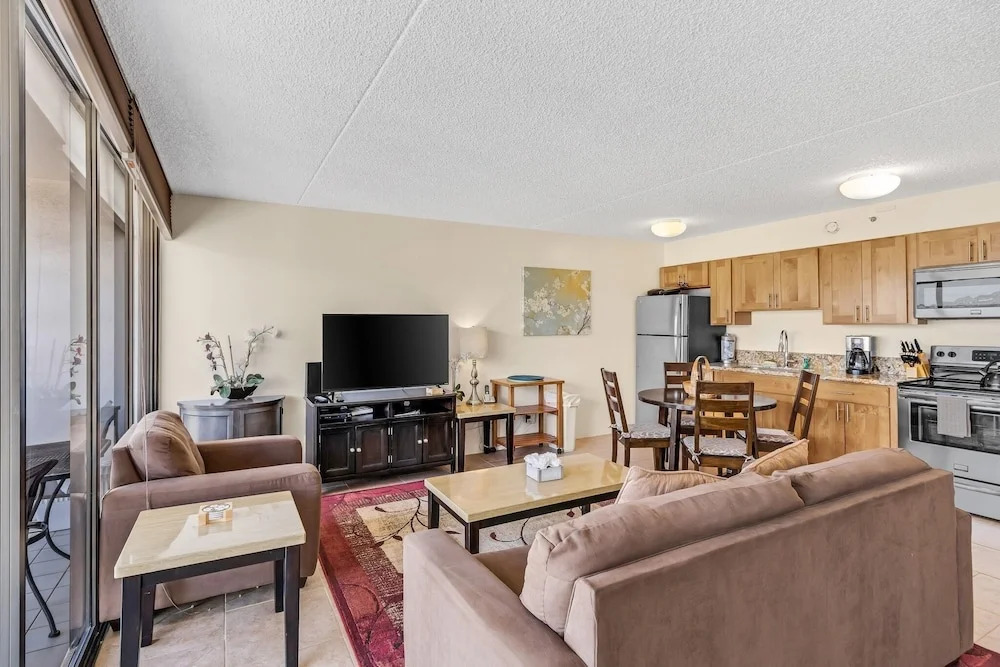Tower 2 Suite 3709 - QQP