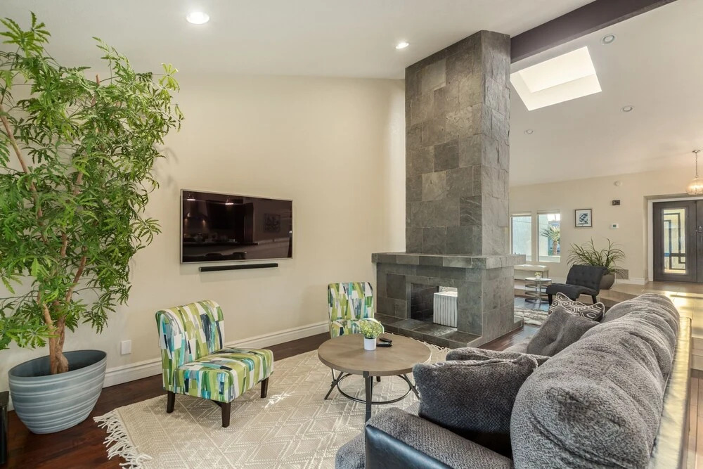 63rd Scottsdale 4 Bedroom Home by Redawning