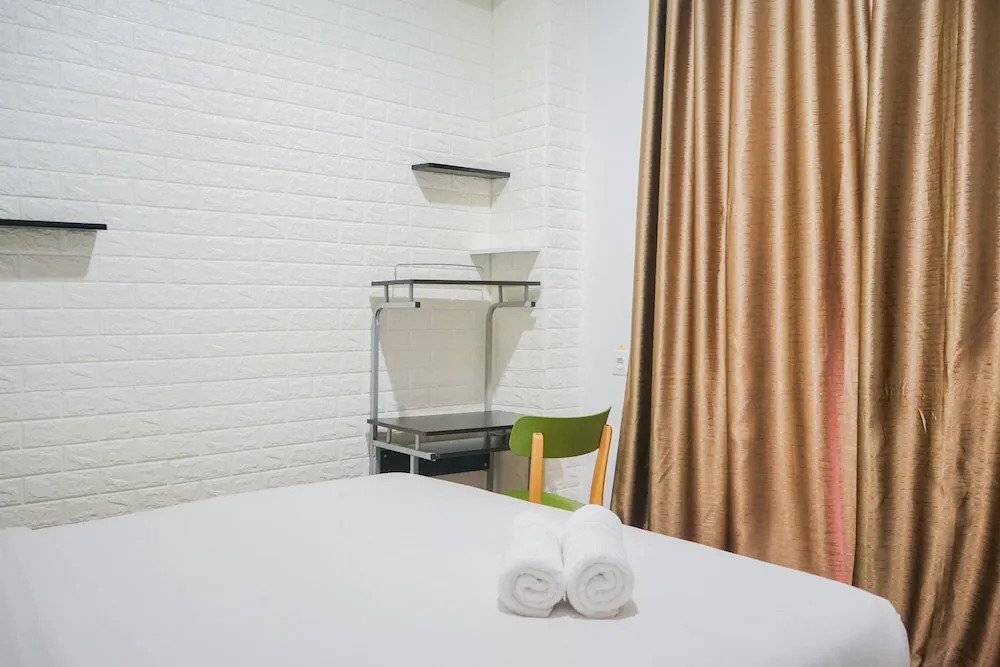 Minimalist 2BR at Springwood Apartment