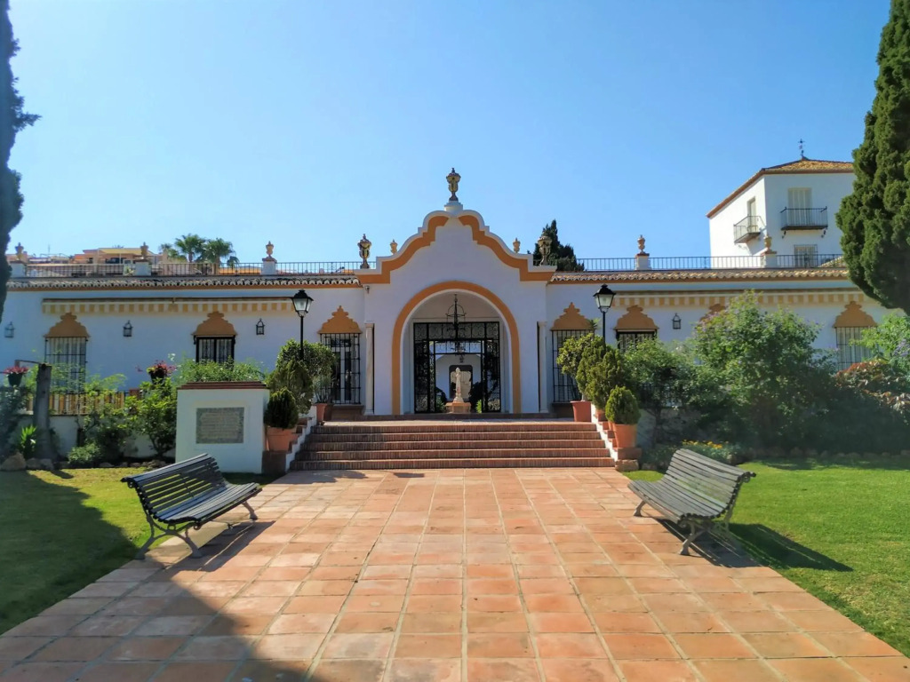 2021 Doña Carlota Luxury Studio With Pool And Gardens