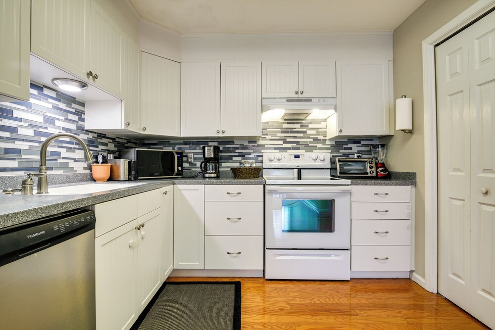 Pinehurst Condo ~ 2 Miles to Downtown & Resort!