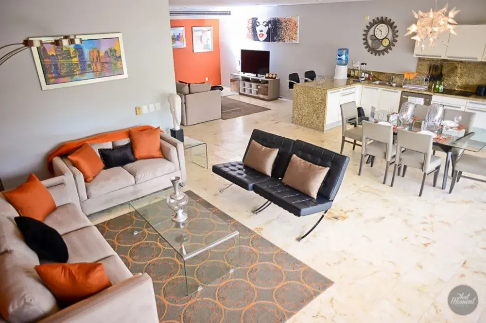 Magia Apartment F102 by iMexico