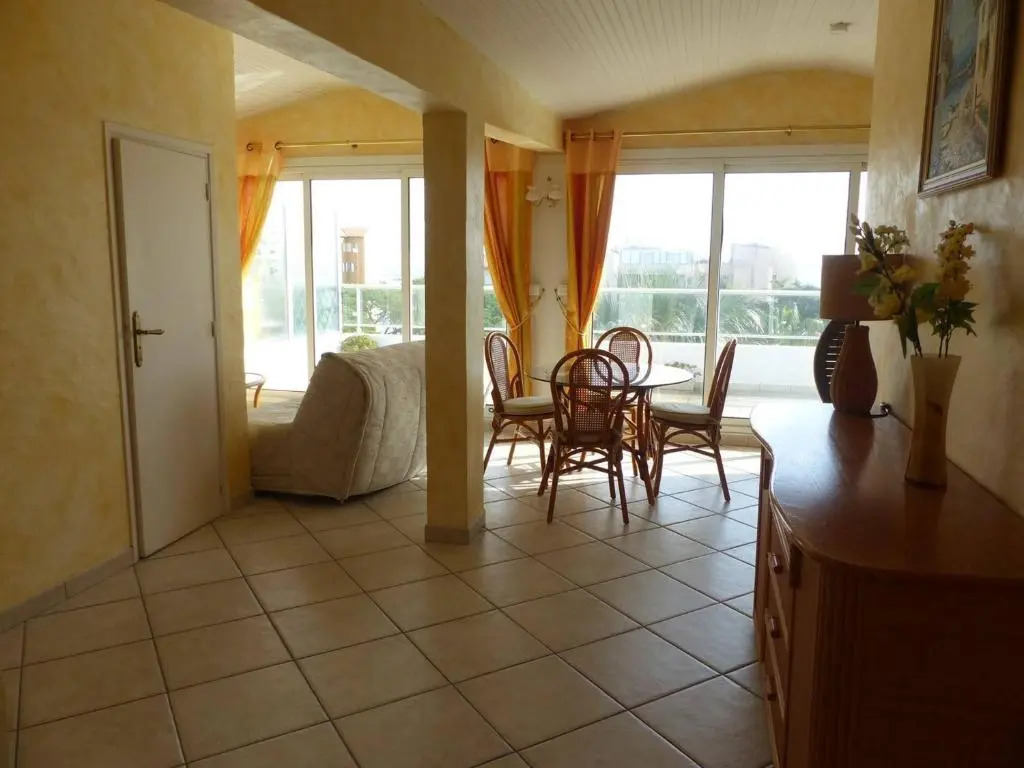 Appartement Le Lavandou, 2 pièces, 4 personnes - FR-1-308-47